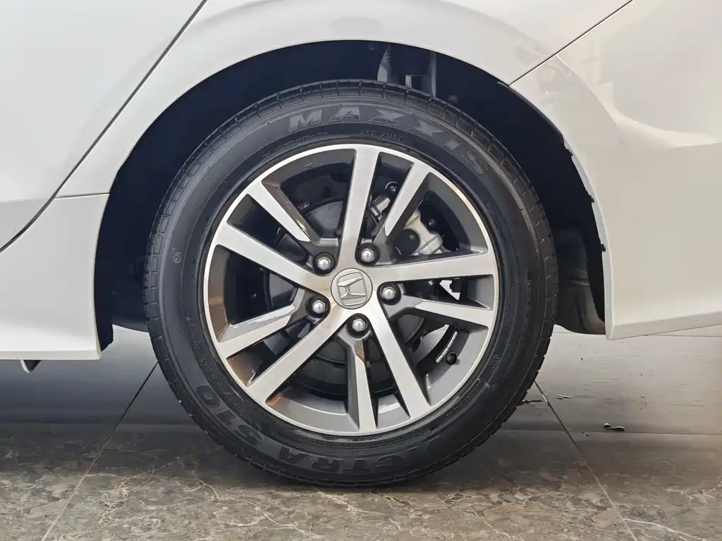 Model 2023 240TURBO CVT Leading Edition купить на сайте DeffCars
