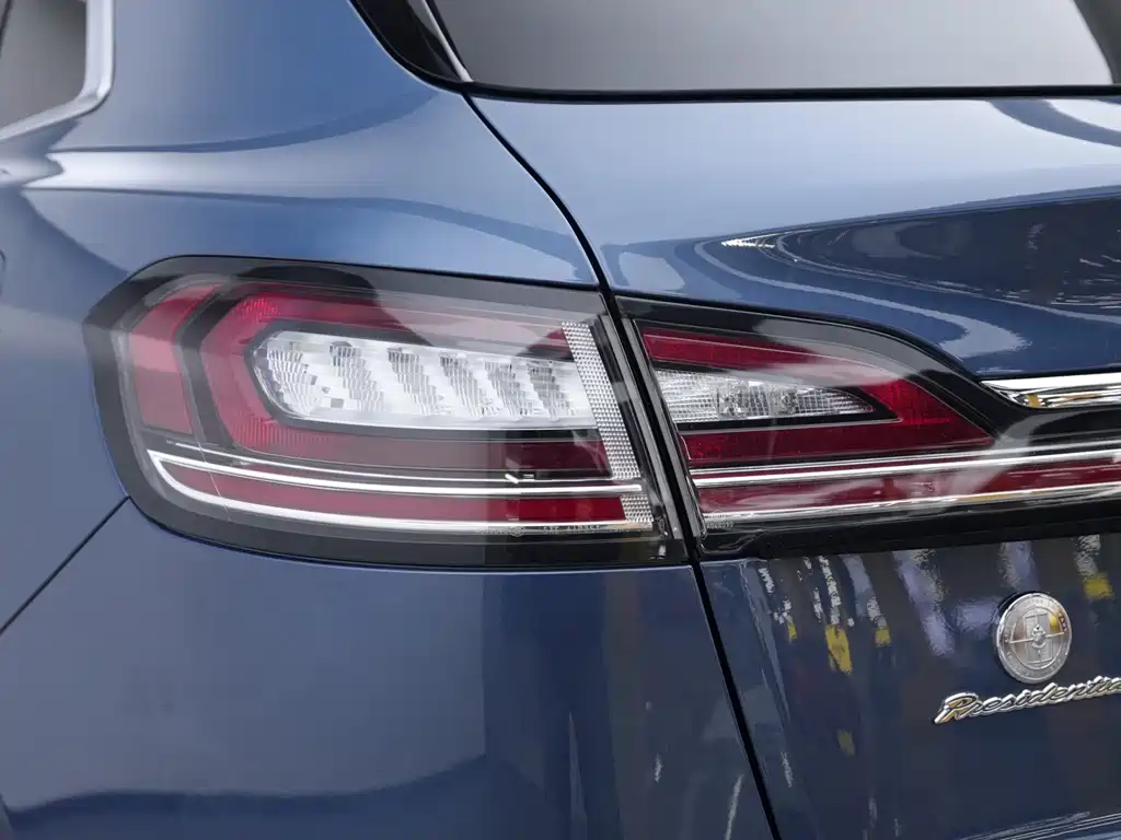 Voyager 2021 2.7T 4WD Presidential Edition купить на сайте DeffCars