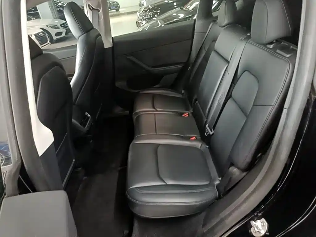 Model Y 2024 rear-wheel drive version купить на сайте DeffCars