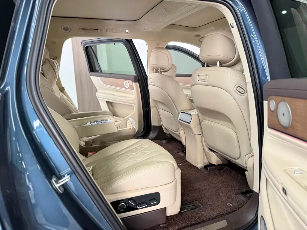 Wenjie M9 2024 extended range Ultra version 42kWh 6-seater version купить на сайте DeffCars