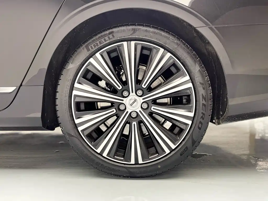 Volvo S90 2025 B5 Zhiyuan Luxury Edition купить на сайте DeffCars