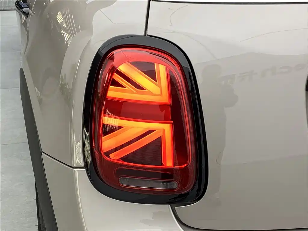 MINI 2023 2.0T COOPER S Artist Five-Door Edition купить на сайте DeffCars