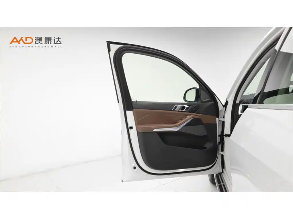 BMW X7/40i/3.0T/23 models/xDrive leading luxury package купить на сайте DeffCars
