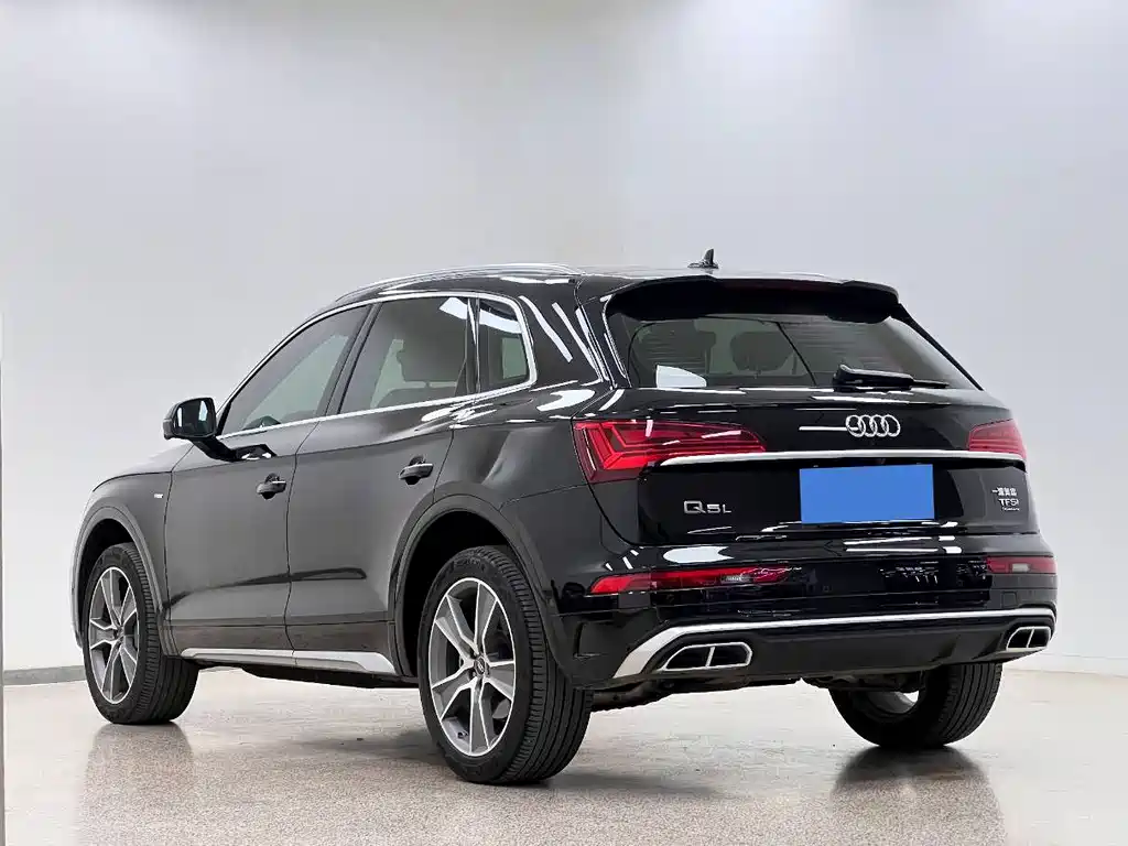 Audi Q5L 2022 facelift 45T luxury and dynamic model купить на сайте DeffCars