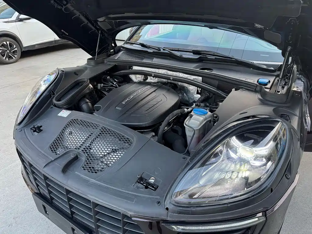 Macan 2017 Macan 2.0T купить на сайте DeffCars