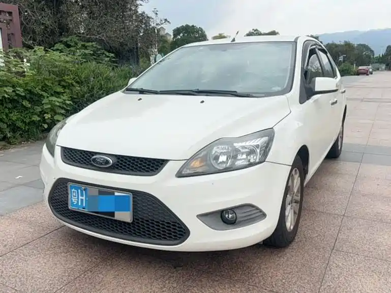 Focus 2013 hatchback classic 1.8L automatic basic model купить на сайте DeffCars