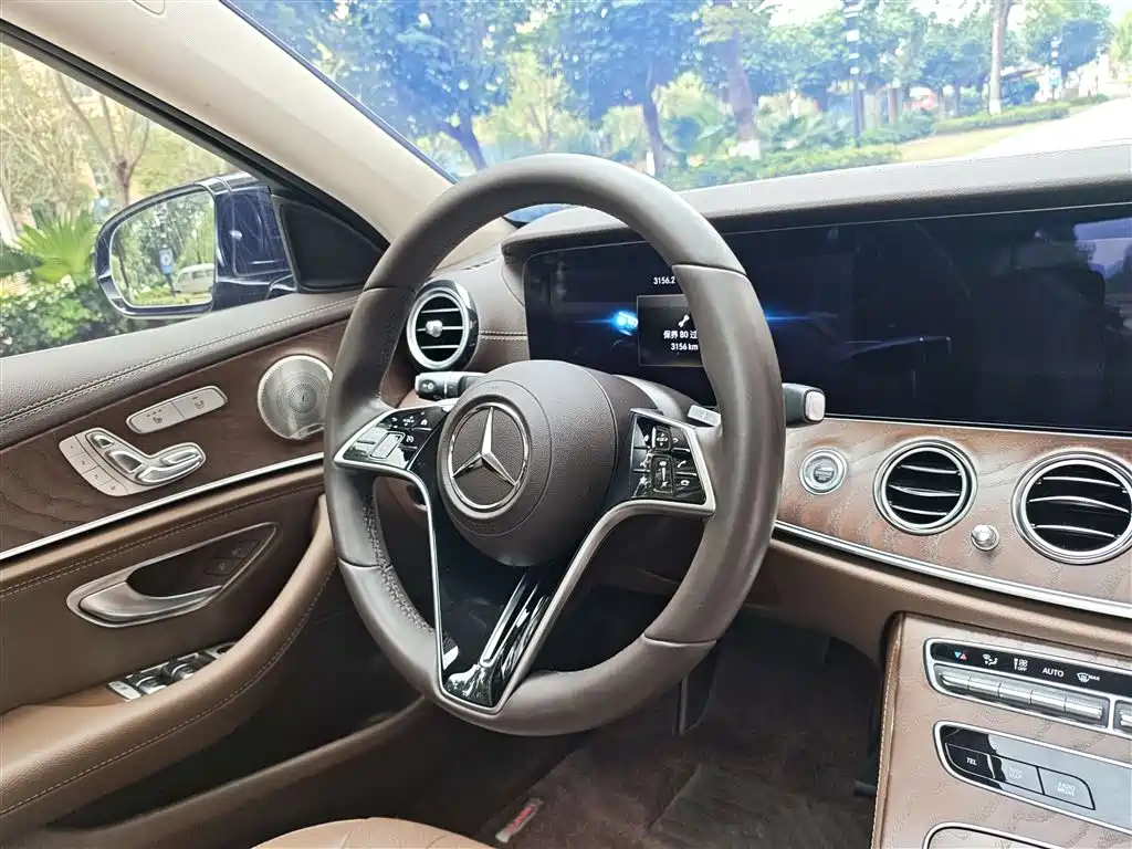 Mercedes-Benz E-Class 2023 E 300 L Luxury Model купить на сайте DeffCars