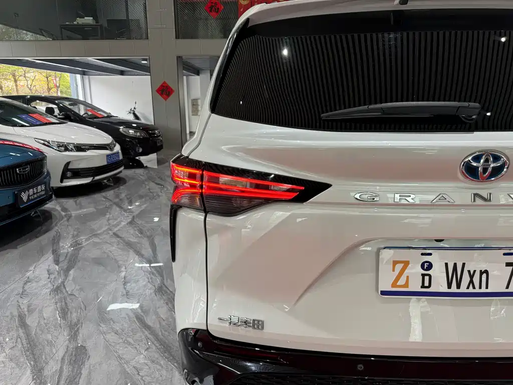 Grevia 2023 2.5L Hybrid Monarch VIP Edition купить на сайте DeffCars