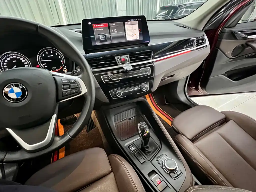 BMW X1 2020 sDrive25Li Leading Model купить на сайте DeffCars