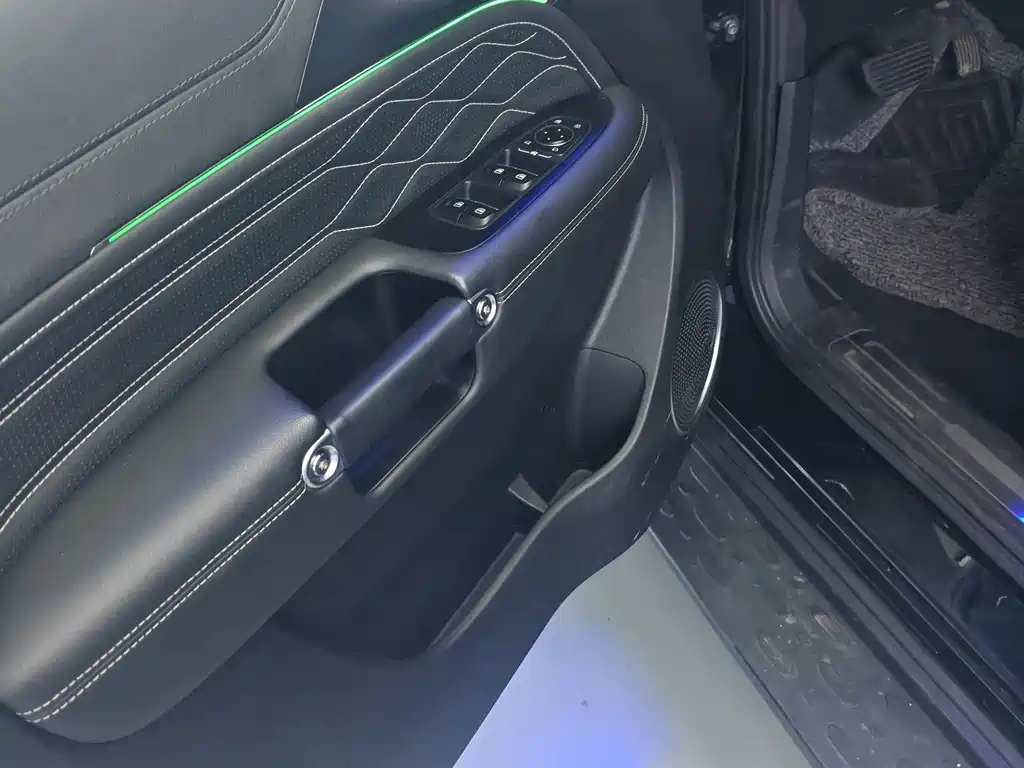 Tank 300 2023 Off-Road Version 2.0T Challenger купить на сайте DeffCars