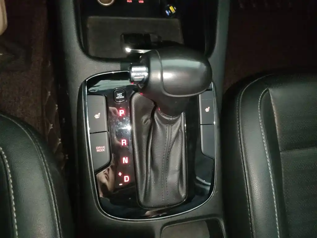 Kia K3 2017 1.6L Automatic 15th Anniversary Special Edition GLS купить на сайте DeffCars