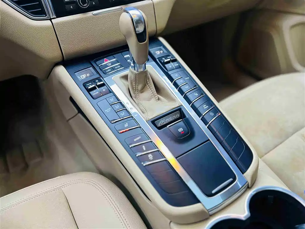 Macan 2016 Macan 2.0T купить на сайте DeffCars