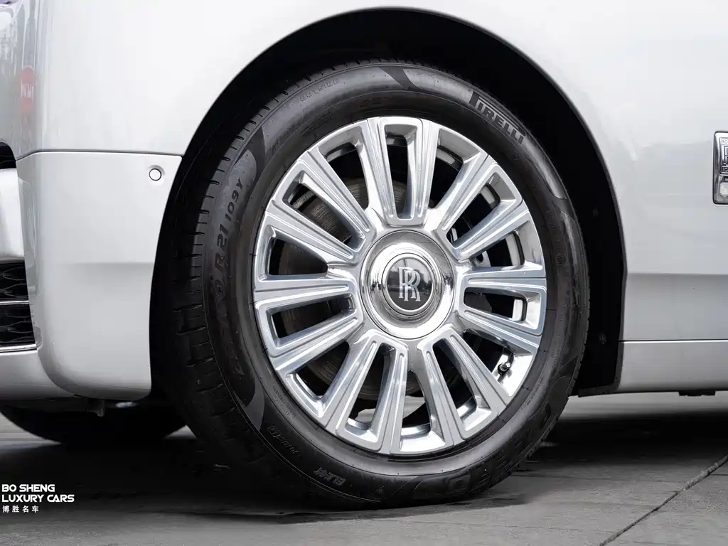 Phantom 2018 6.7T standard wheelbase version купить на сайте DeffCars