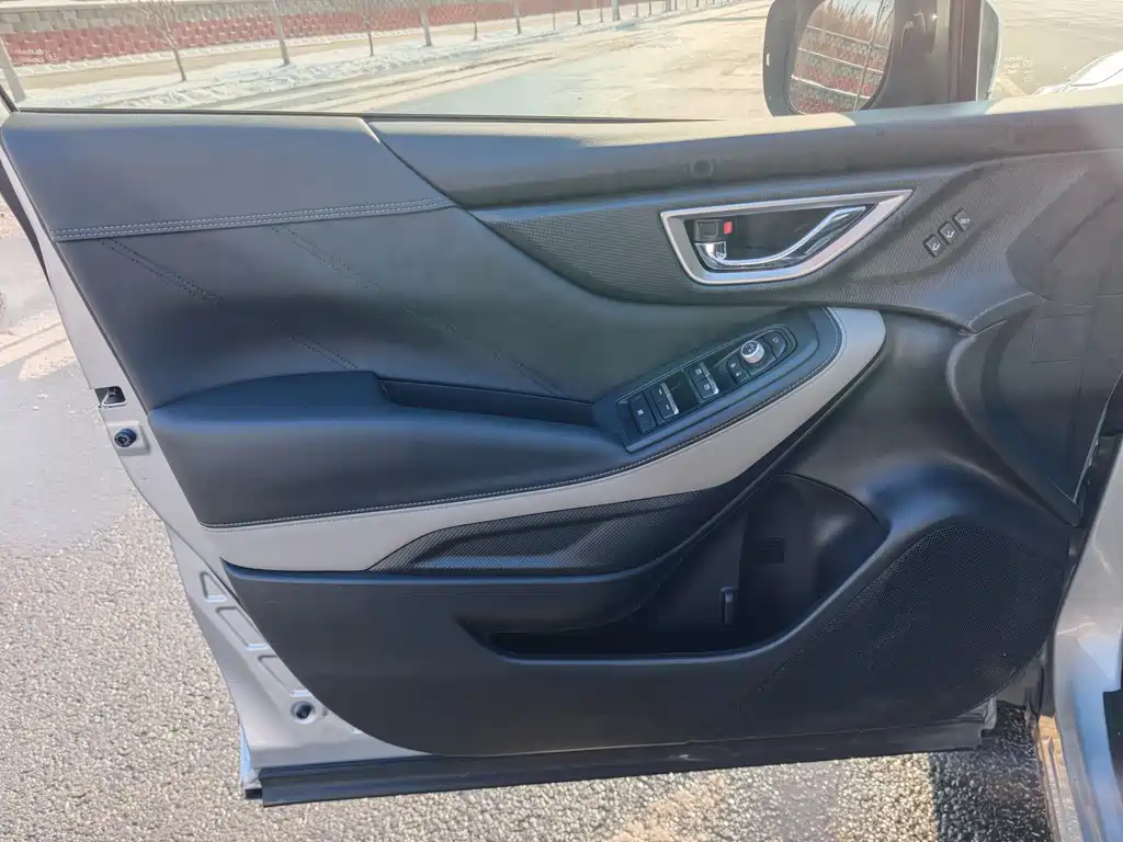 Forester 2022 2.0i AWD Ultimate EyeSight купить на сайте DeffCars