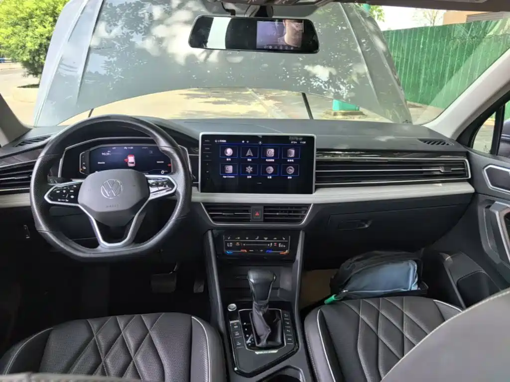 Tiguan L plug-in hybrid 2022 430PHEV plug-in hybrid premium version купить на сайте DeffCars