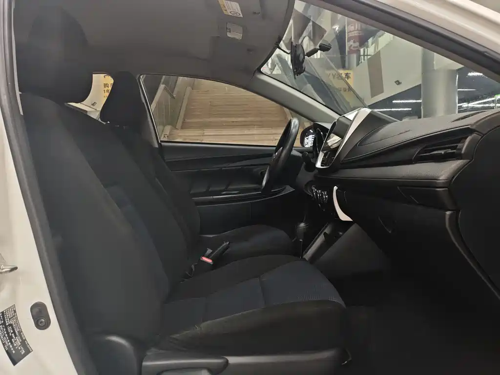 YARiS L 2021 1.5L CVT leading version купить на сайте DeffCars