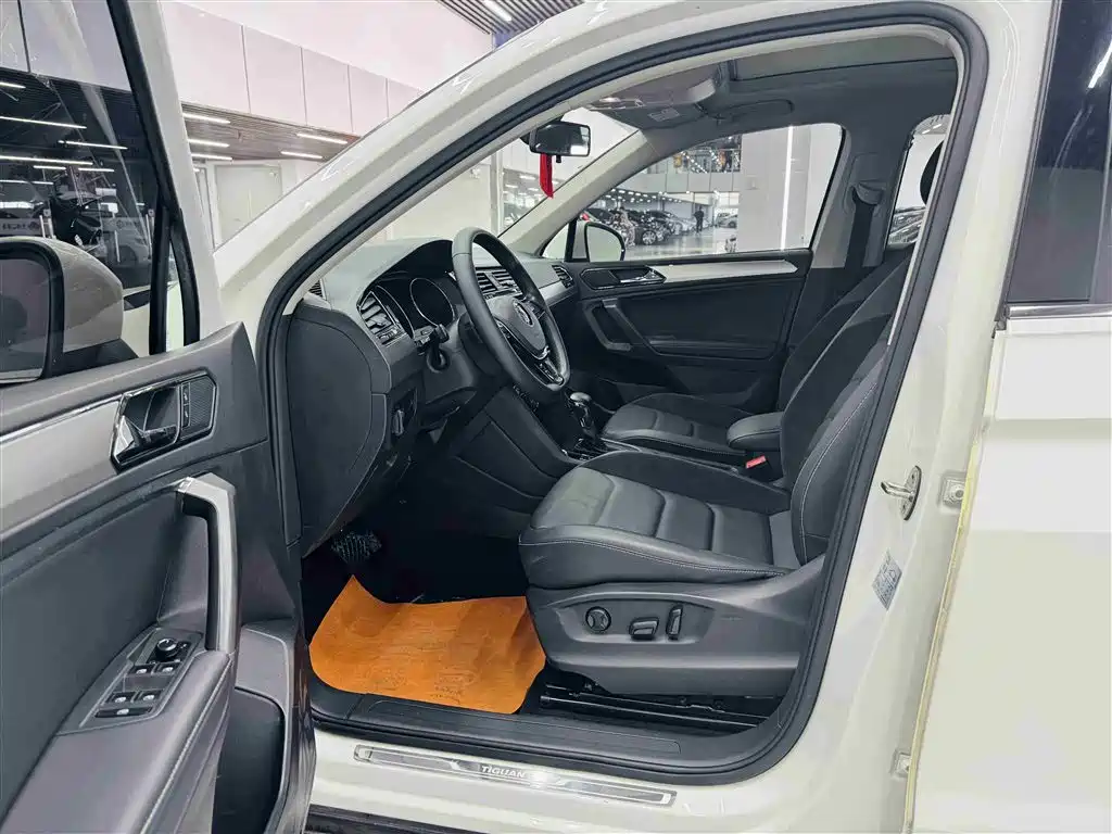 Tiguan L 2019 330TSI automatic two-wheel drive panoramic comfort version National VI купить на сайте DeffCars