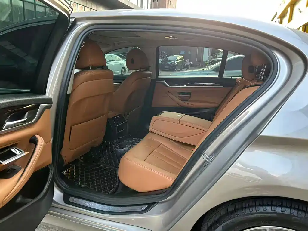 BMW 5 Series 2018 528Li Special Edition launched купить на сайте DeffCars