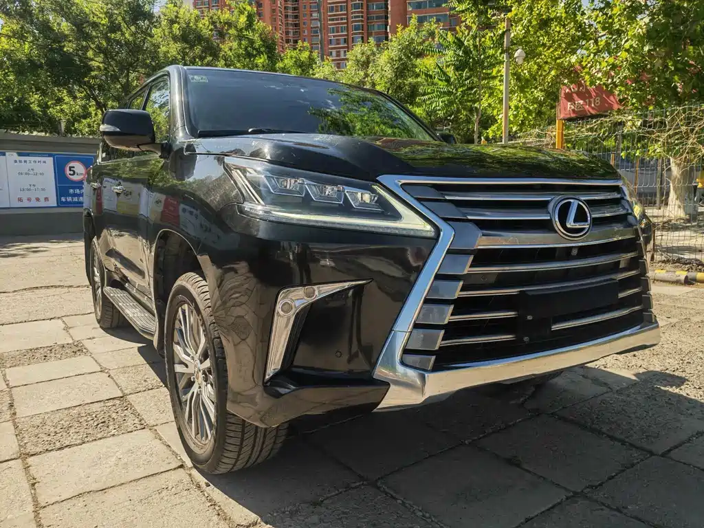 Lexus LX 2017 570 Dynamic Luxury Edition купить на сайте DeffCars