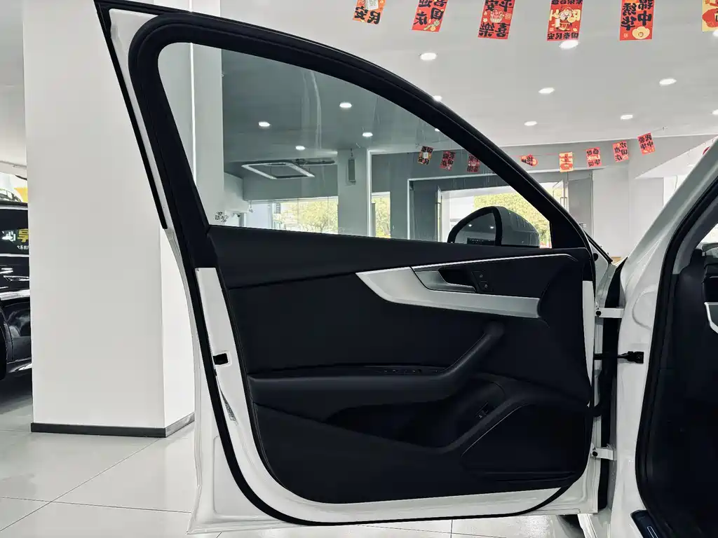 Audi A4L 2020 40 TFSI Fashionable and Dynamic купить на сайте DeffCars