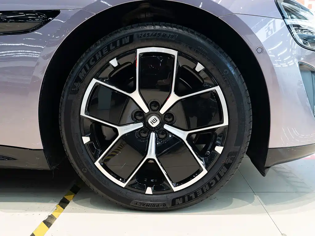 SU7 2024 rear-wheel drive ultra-long battery life high-end smart driving Pro version купить на сайте DeffCars