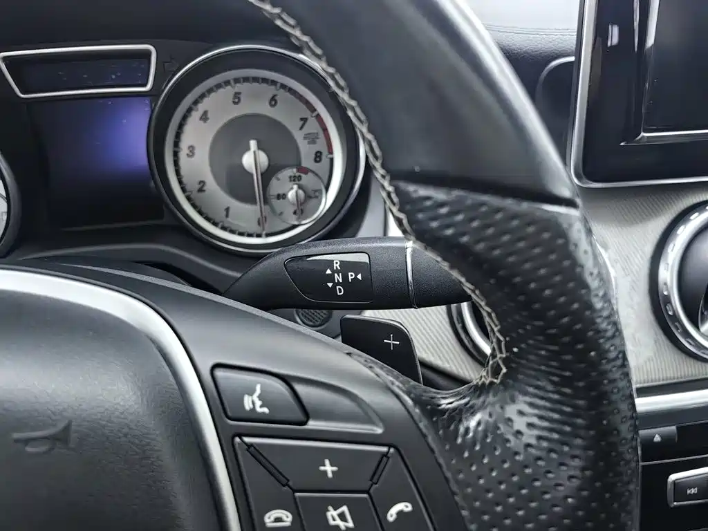 Mercedes-Benz GLA 2015 GLA 220 4MATIC luxury model купить на сайте DeffCars