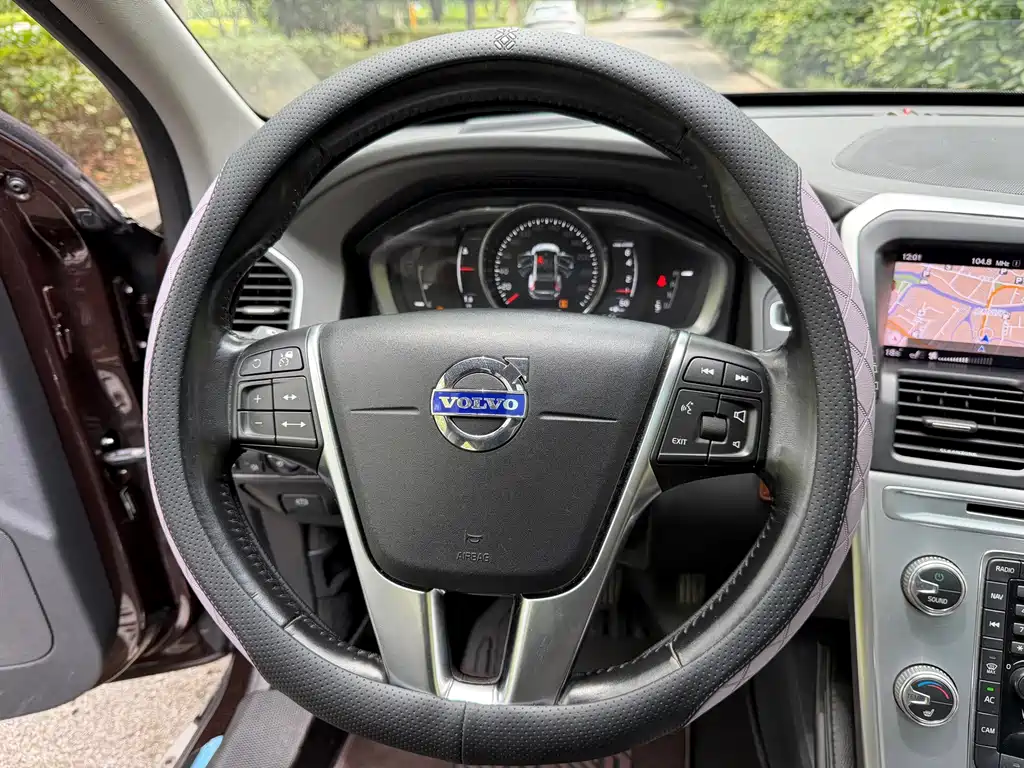 Volvo XC60 2017 T5 AWD Zhiyuan Upgrade купить на сайте DeffCars