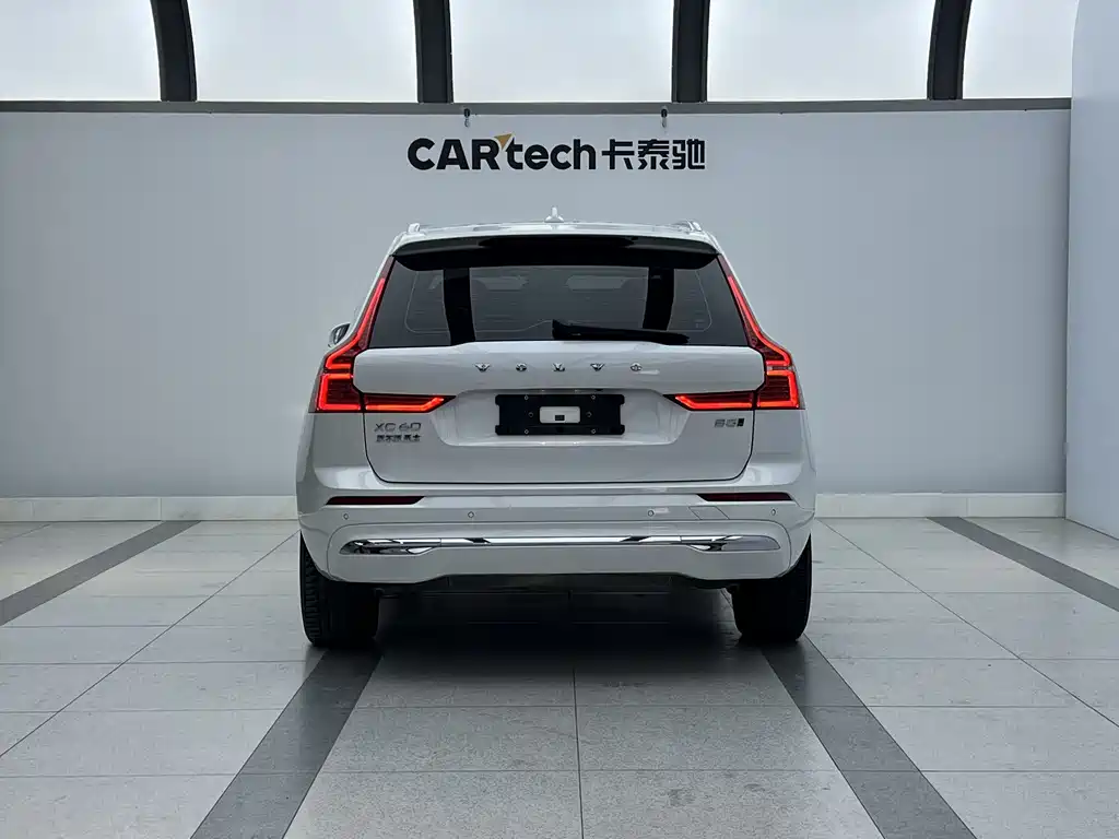 Volvo XC60 2023 B5 four-wheel drive Zhiyi Luxury Edition купить на сайте DeffCars