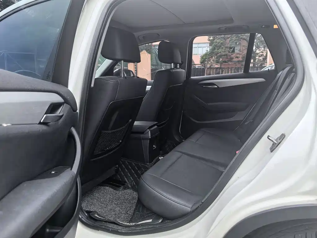 BMW X1 2014 sDrive18i leading model купить на сайте DeffCars