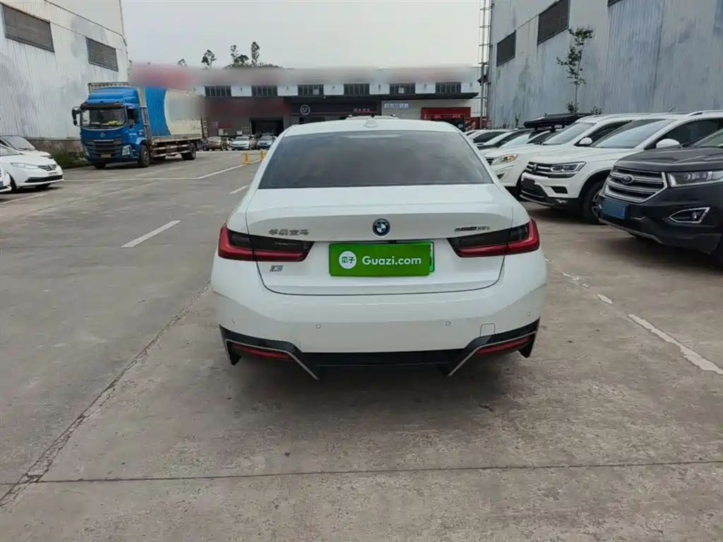 BMW i3 2024 eDrive 35 L купить на сайте DeffCars