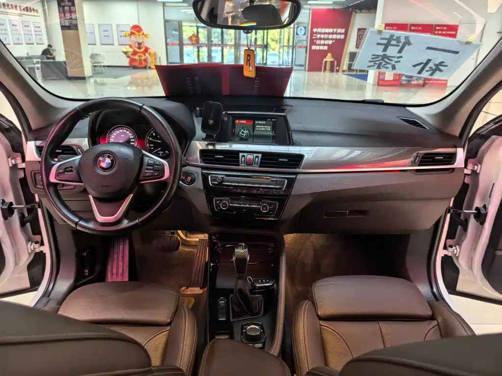 BMW X1 2018 sDrive18Li Exclusive Model купить на сайте DeffCars