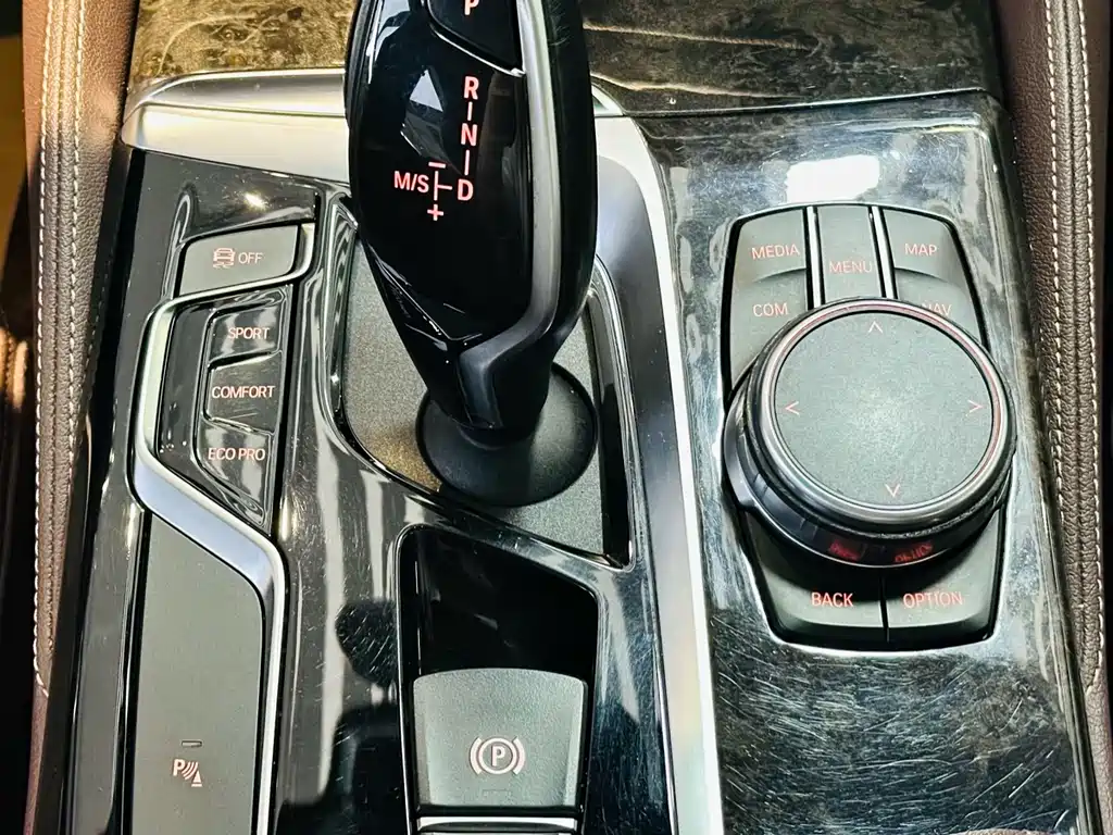 BMW 5 Series 2019 525Li M Sports Package купить на сайте DeffCars