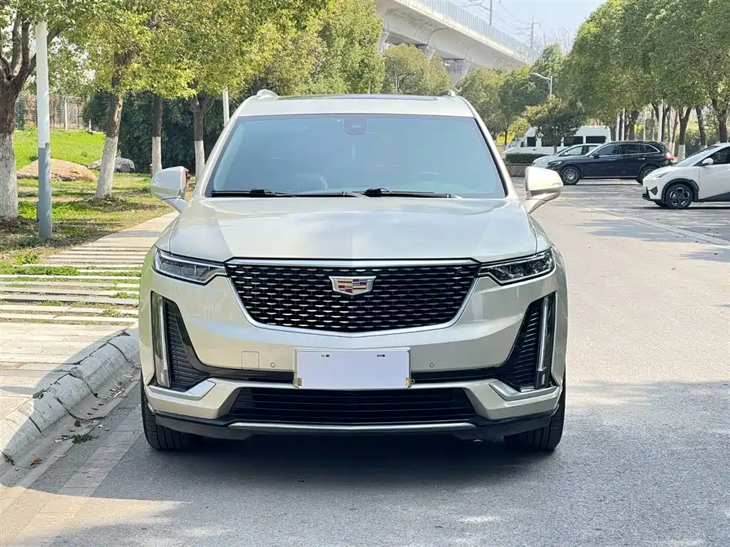 Cadillac XT6 2021 2.0T six-seat four-wheel drive luxury model купить на сайте DeffCars