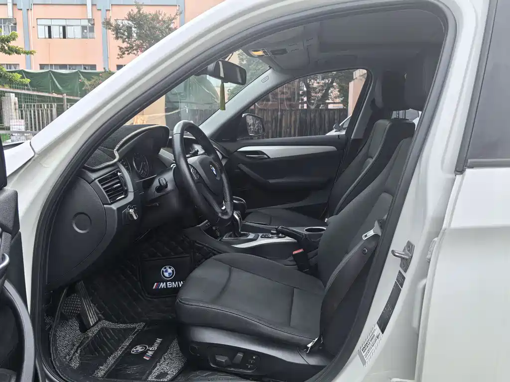 BMW X1 2014 sDrive18i leading model купить на сайте DeffCars