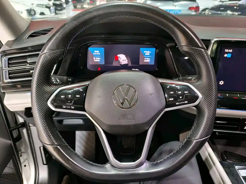 Touron 2022 380TSI four-wheel drive luxury version купить на сайте DeffCars