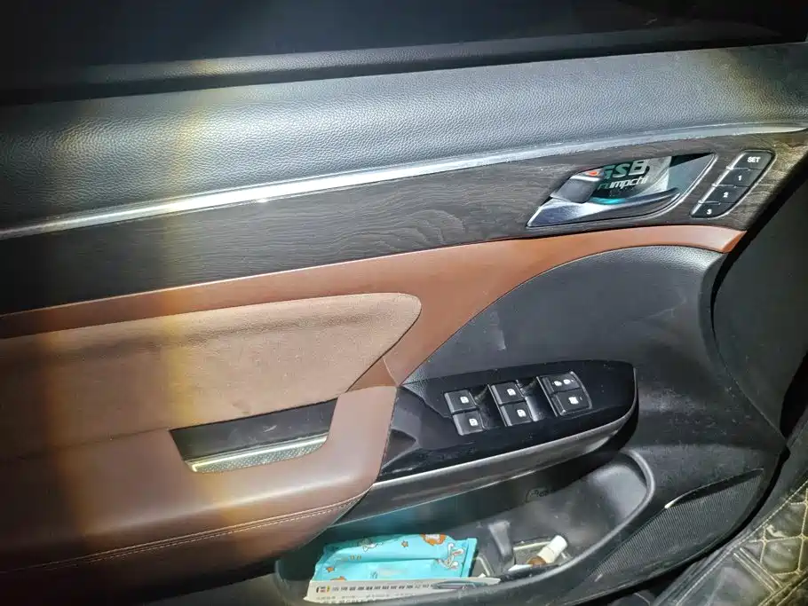 Trumpchi GS8 2017 320T 2WD Luxury Connected Edition (seven seats) купить на сайте DeffCars