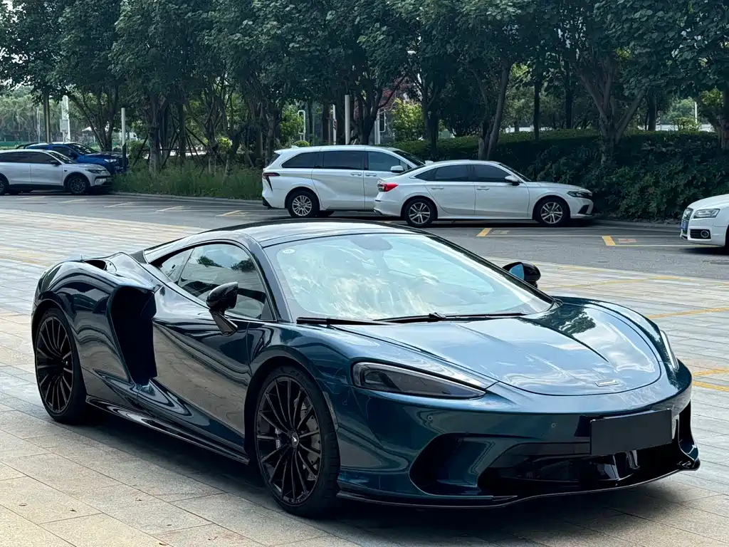 McLaren GT 2019 4.0T standard model купить на сайте DeffCars