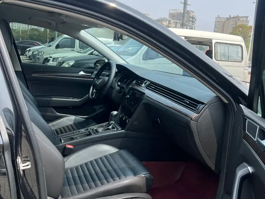 Magotan 2019 330TSI DSG luxury model National VI купить на сайте DeffCars