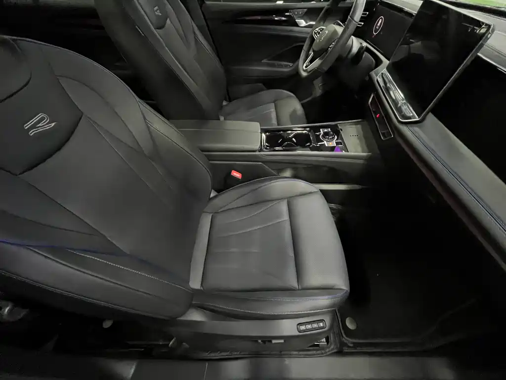 Tiguan L 2024 PRO 380TSI four-wheel drive R-Line smart version купить на сайте DeffCars