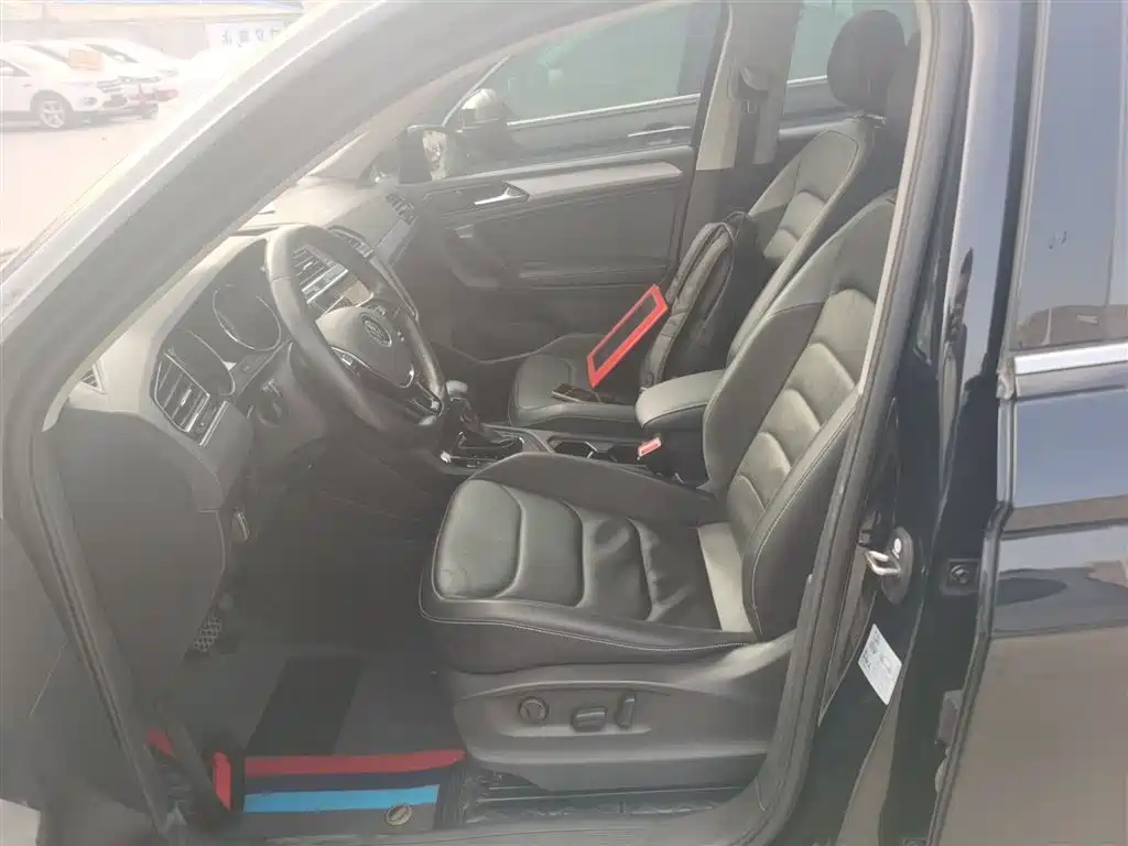 Tiguan L 2021 330TSI automatic two-wheel drive smart version купить на сайте DeffCars
