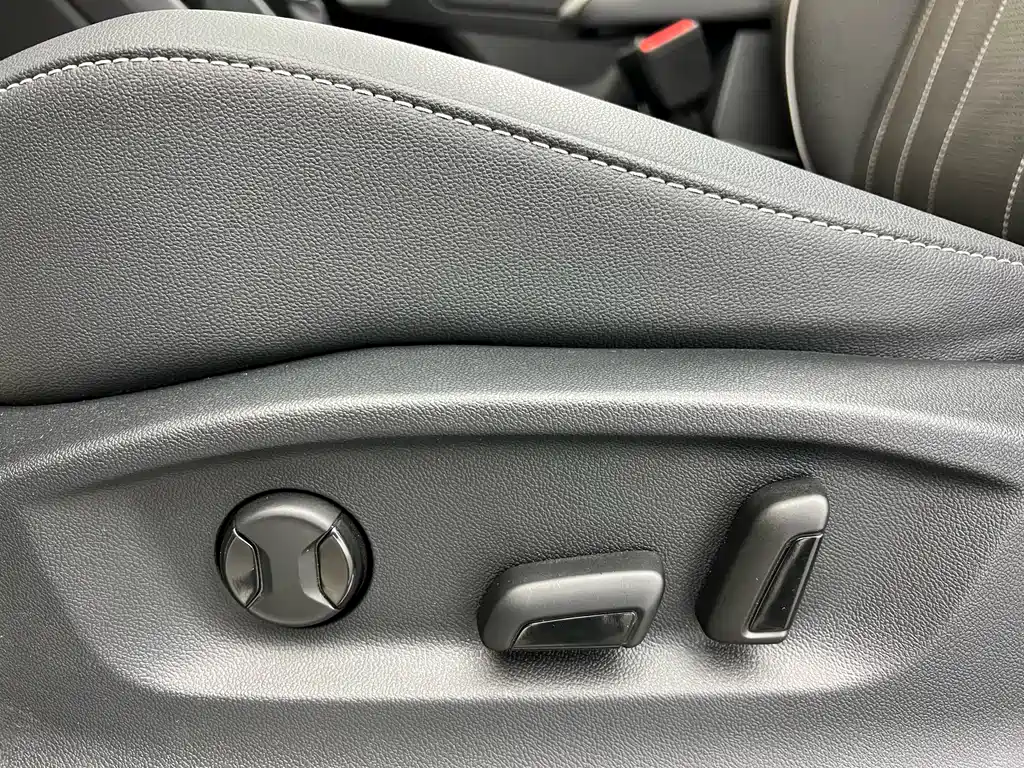 Tiguan L 2023 330TSI automatic two-wheel drive R-Line version купить на сайте DeffCars