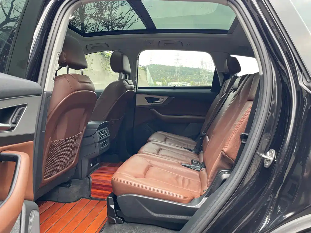 Audi Q7 2019 45 TFSI Comfort купить на сайте DeffCars