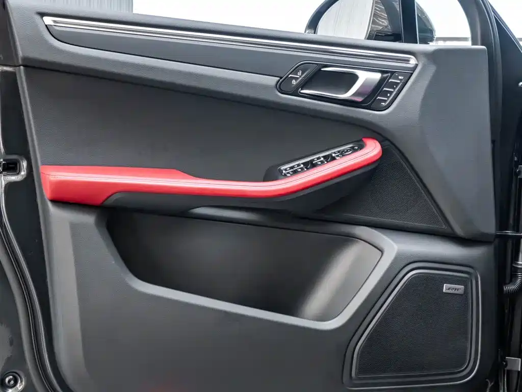 Macan 2024 Macan 2.0T купить на сайте DeffCars