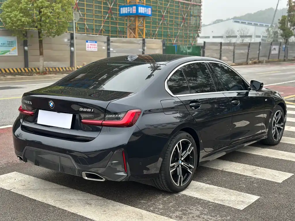 BMW 3 Series 2024 325i M Sports Package купить на сайте DeffCars