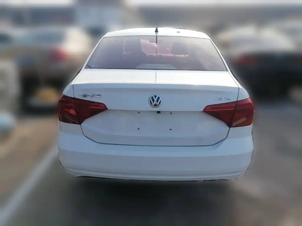 Jetta 2017 1.4L manual fashion model купить на сайте DeffCars