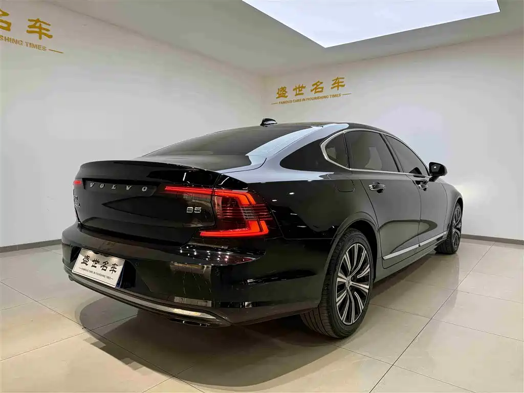 Volvo S90 2021 B5 Zhiyi Luxury Edition купить на сайте DeffCars