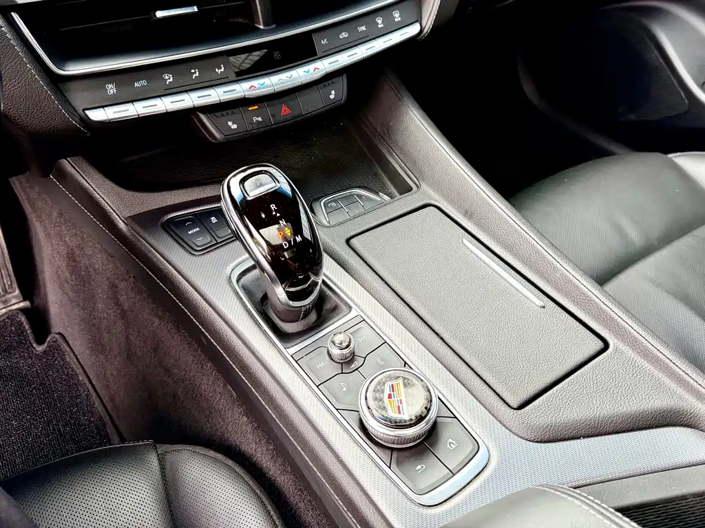 Cadillac CT5 2020 28T luxury model купить на сайте DeffCars