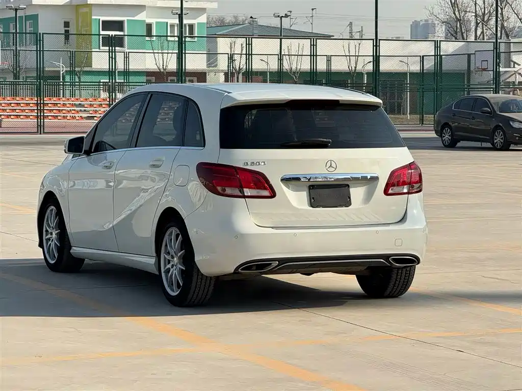 Mercedes-Benz B-Class 2015 B 200 Dynamic купить на сайте DeffCars