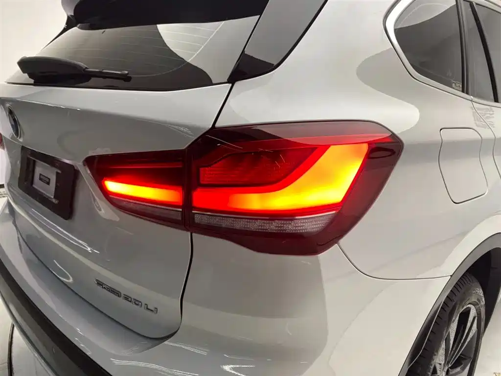 BMW X1 2021 sDrive20Li Fashion Model купить на сайте DeffCars