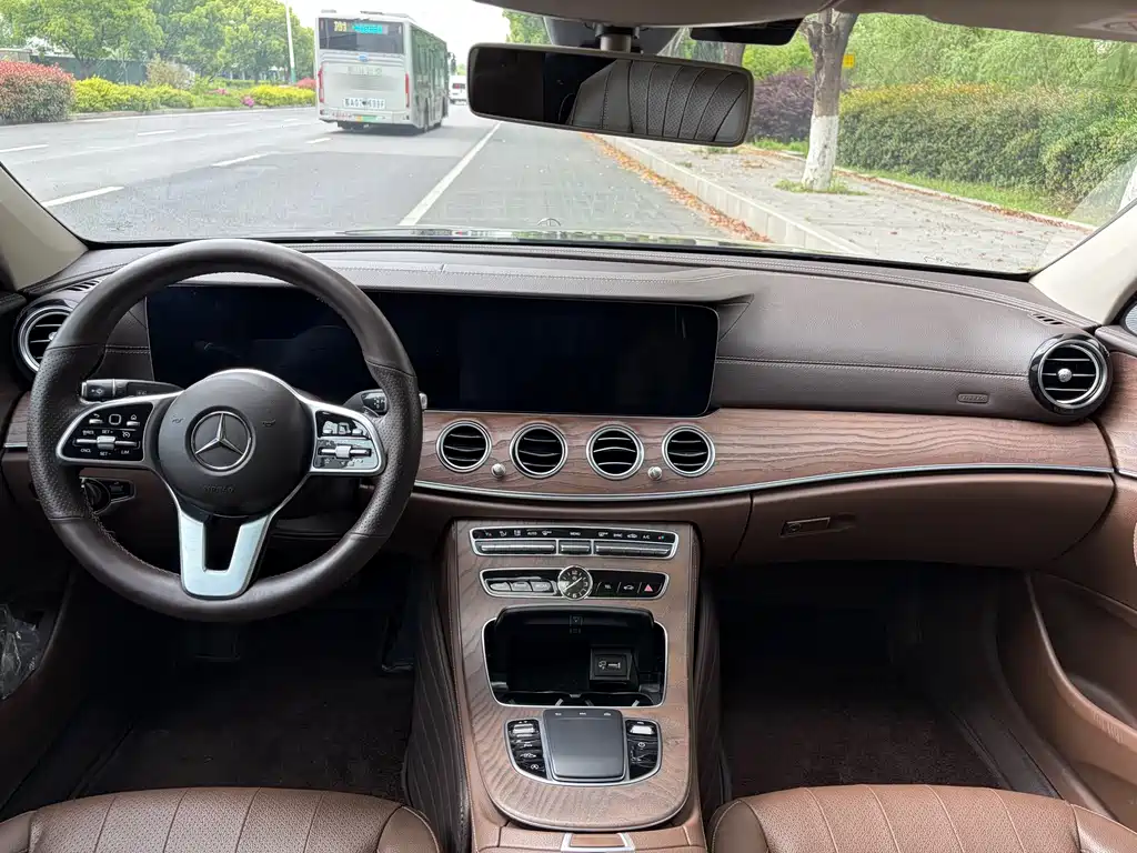 Mercedes-Benz E-Class 2020 E 300 L Fashion купить на сайте DeffCars